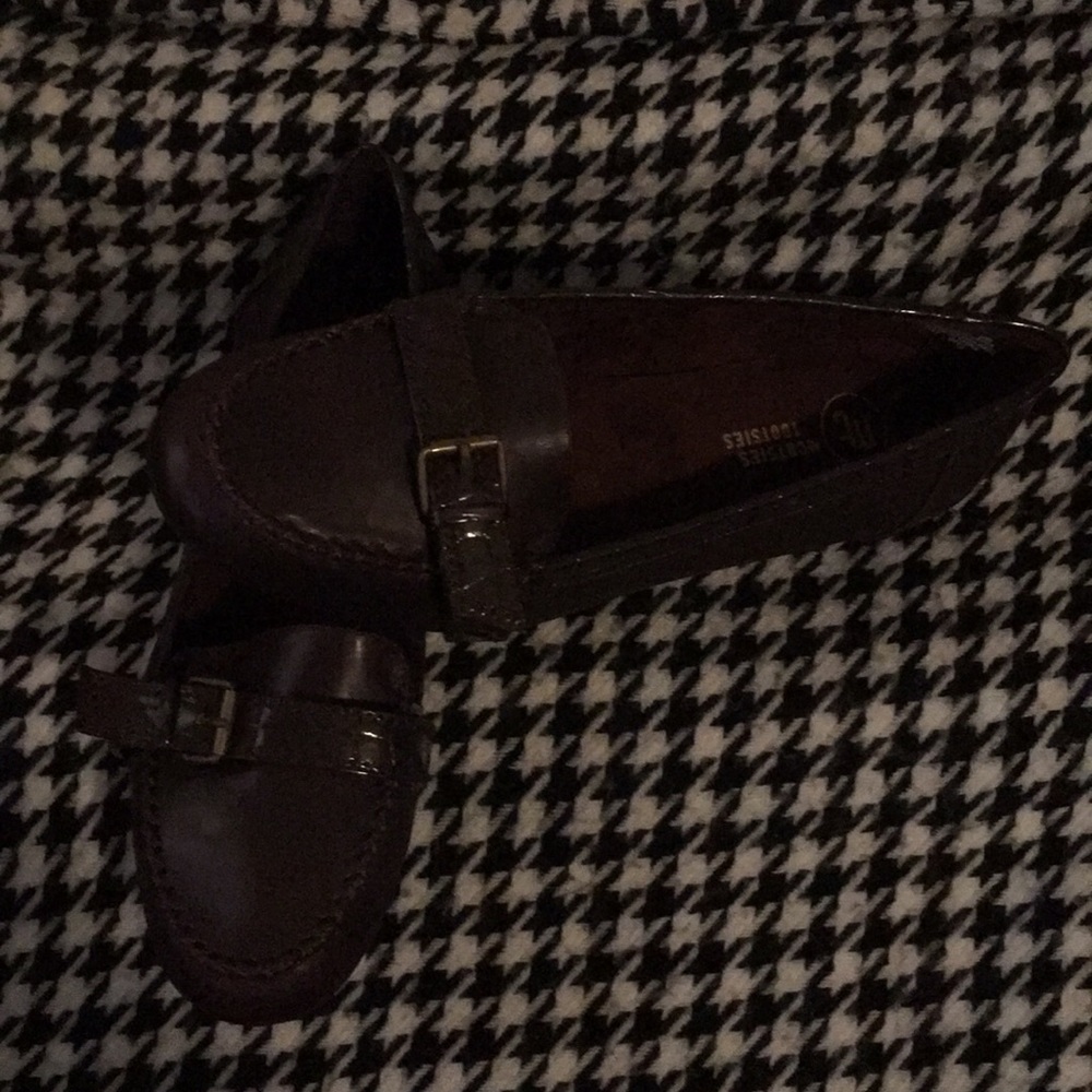 Shoes - Picture 2 of 2